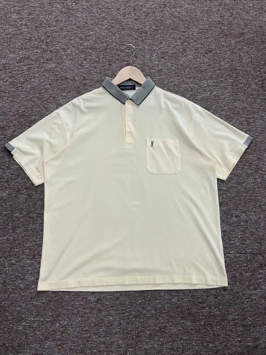 イヴ・サンローラン ポケット 半袖 アイボリー カラーTシャツ 105