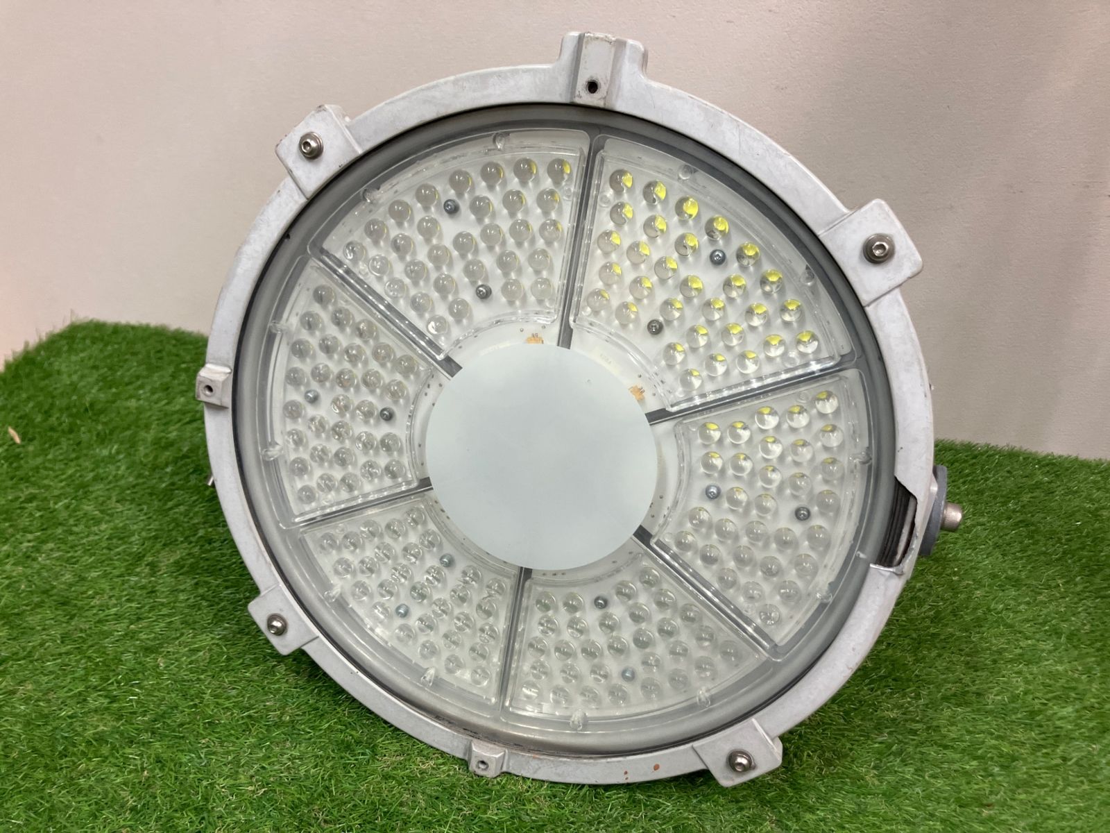 【中古動作品】東芝　LED投光器中角形　LEDS-20401WM-LDJ　ライト　作業灯♪アクトツール富山店♪レ福