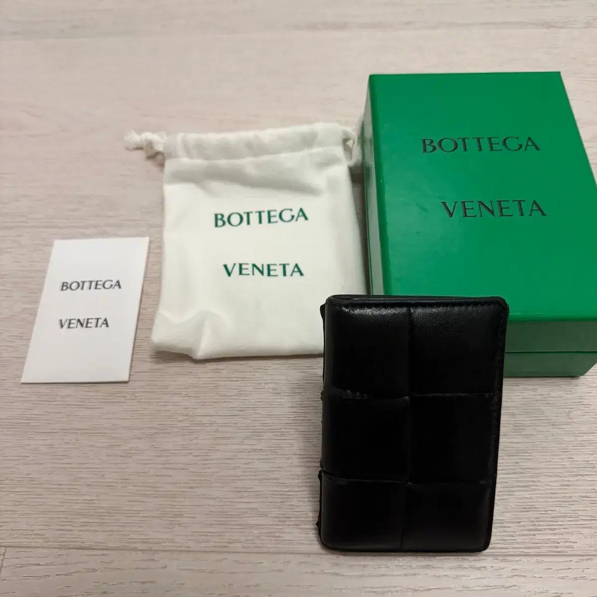 BOTTEGA VENETA ボッテガ・ヴェネタ フラップ カード 財布
