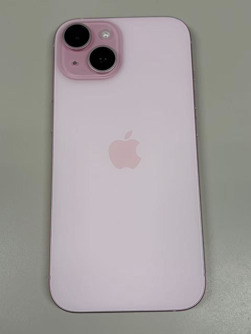 新品同様品 電池95%SIMフリー iPhone15 128GB