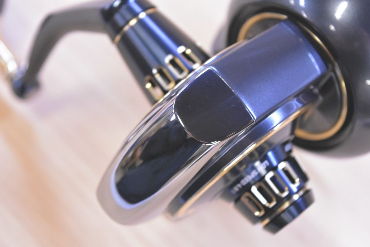 ダイワ 25 ソルティガ 8000-P スピニングリール DAIWA SALTIGA