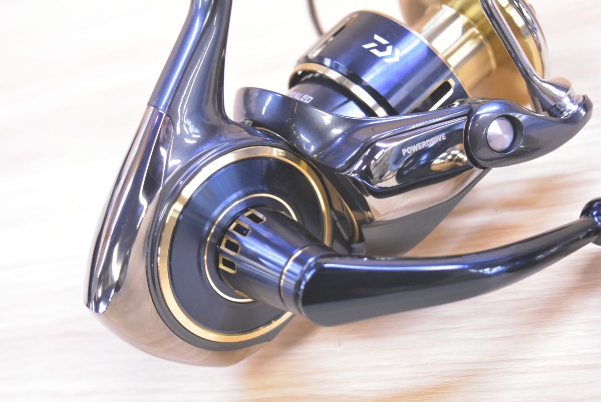 ダイワ 25 ソルティガ 8000-P スピニングリール DAIWA SALTIGA