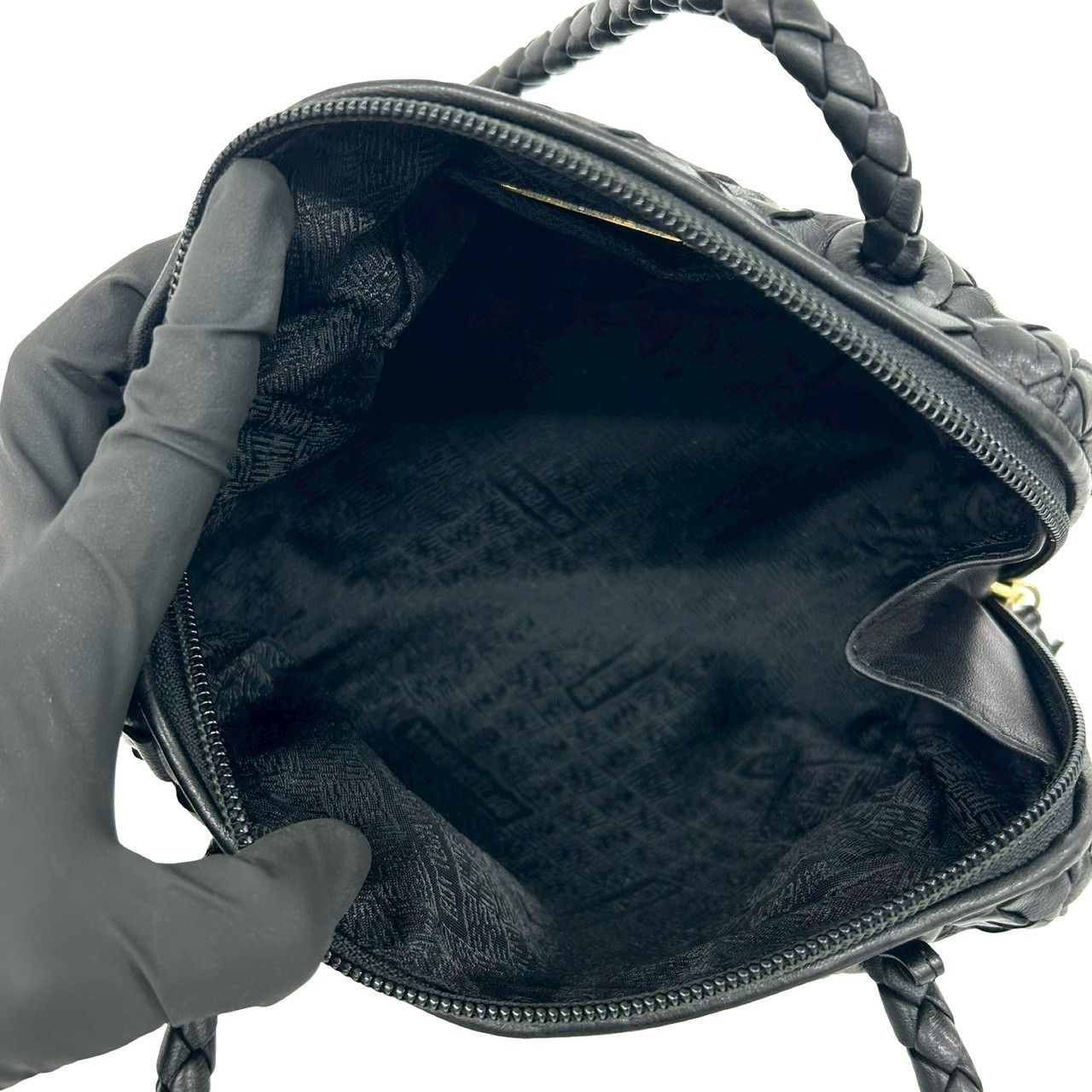極 美品 BOTTEGA VENETA ボッテガヴェネタ イントレチャート レザー 本