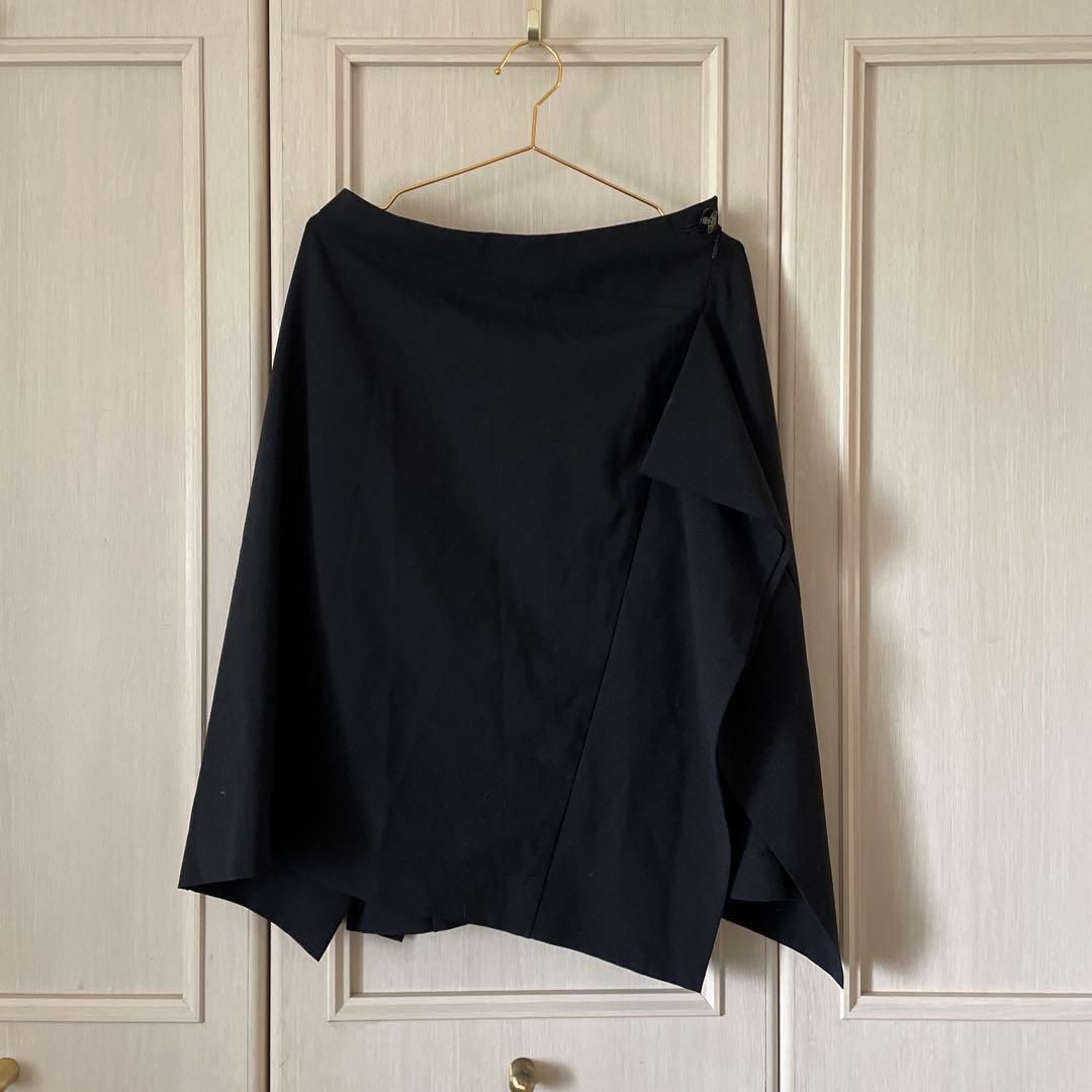 56　ヴィヴィアンウエストウッド　vivien west wood　スカート　無地　黒 ブラック BLACK クロ くろ　skirt　アシメ　アシンメトリー　フリル