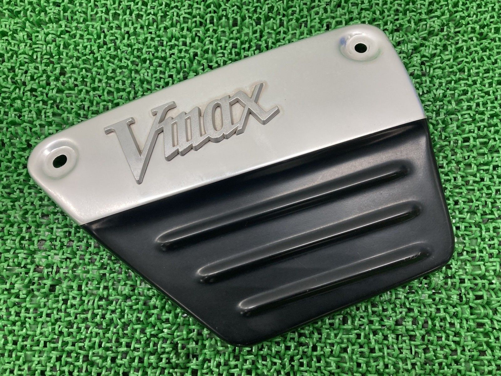 V-MAX サイドカバー 右 黒/銀 ヤマハ 純正 中古 1FK 2LT 2WE 3UF VMAX1200 アルミ Zs