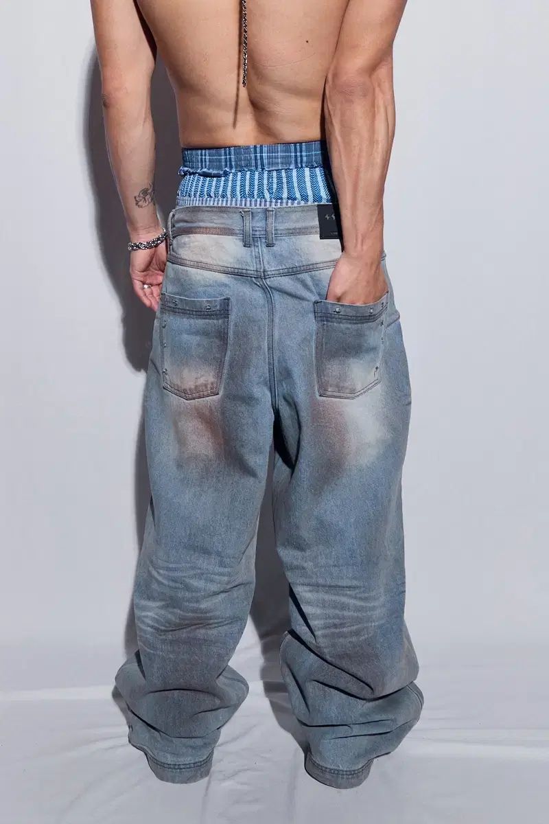 M BLR PUNCHED DIRTY WIDE DENIM PANTS