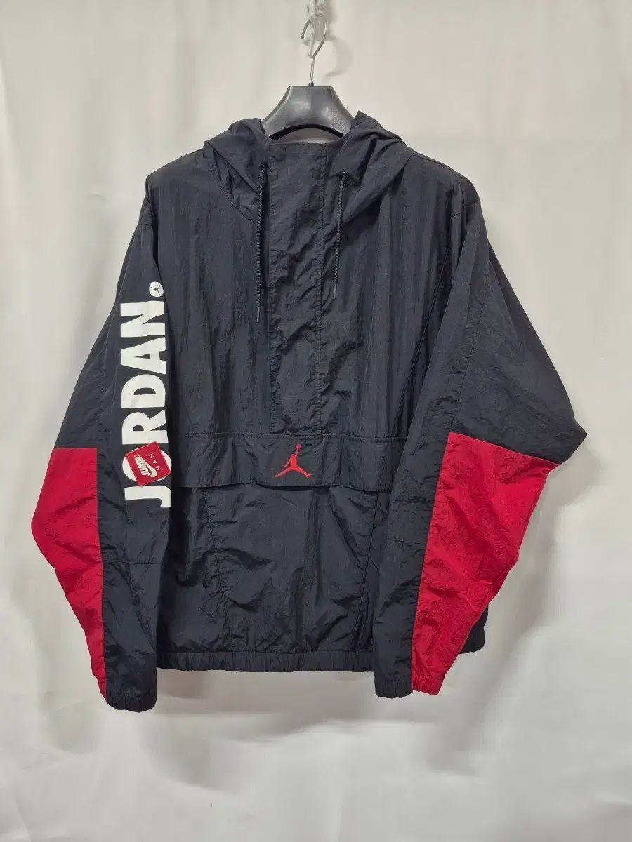 ジョーダン ブラック/レッド Anorak（アノラック） フーディー ウィンドブレーカー