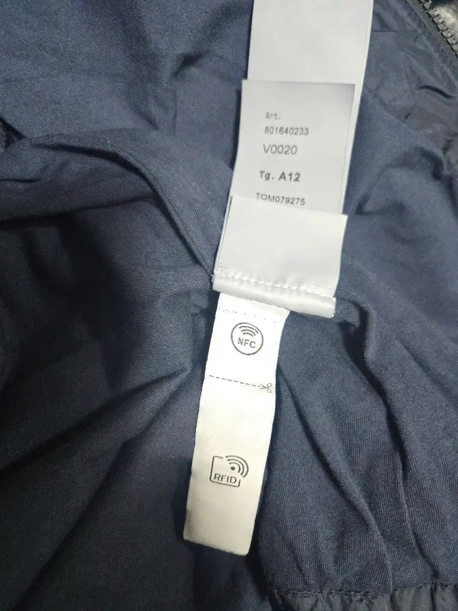 (レディース キッズ) STONE ISLAND ストーンアイランド フード ジャケット 55