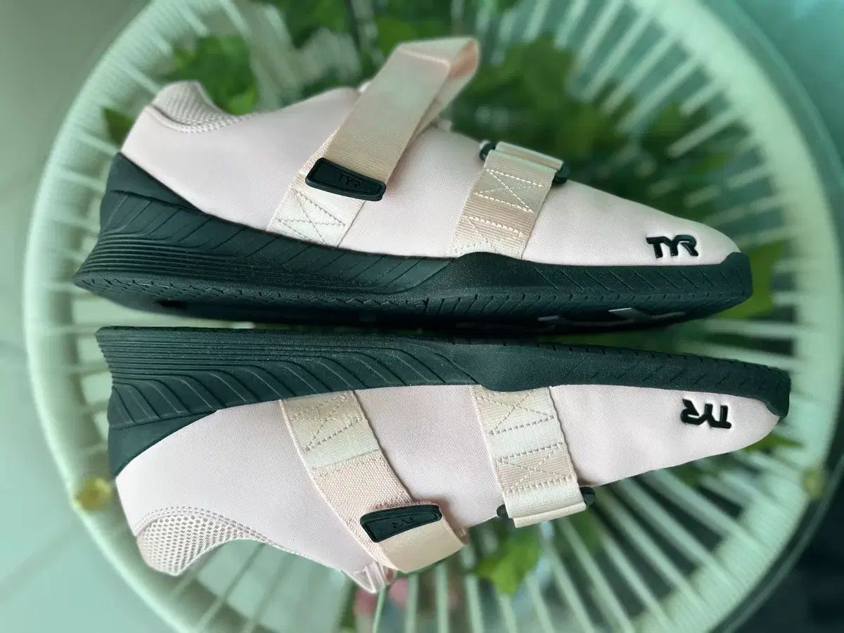 TYR ウエイトリフティングシューズ