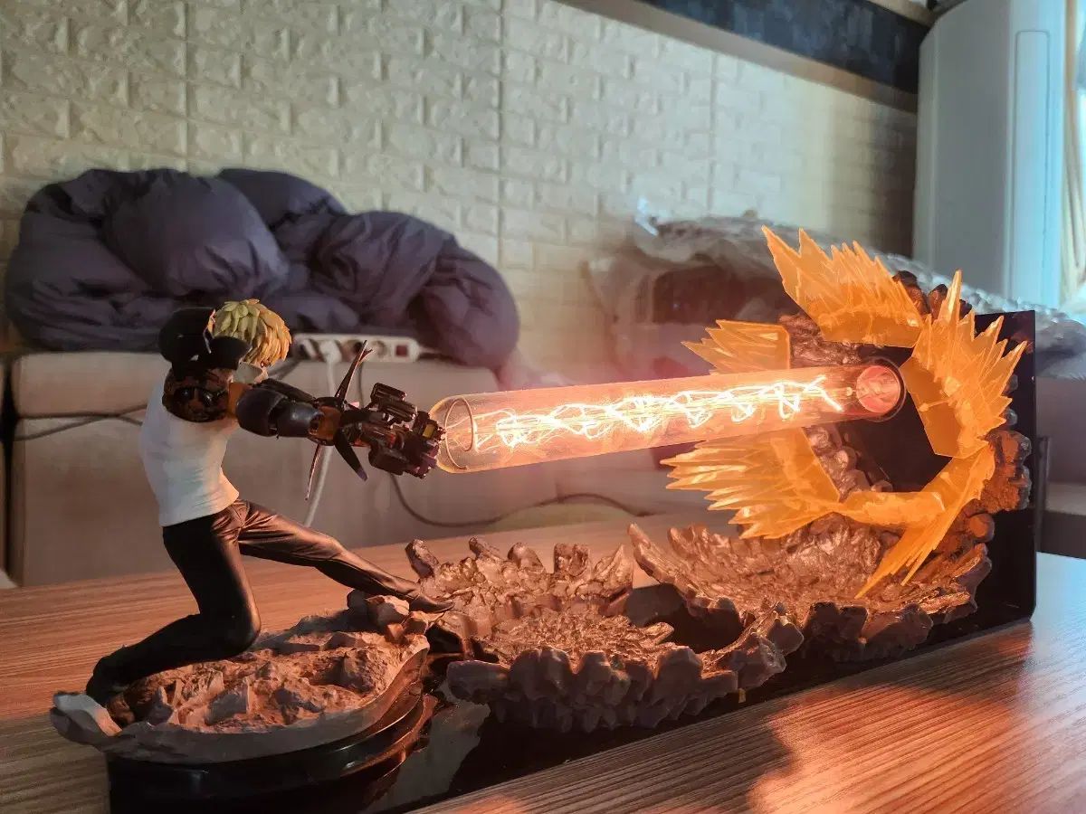 ジェノスLEDジオラマ フィギュア