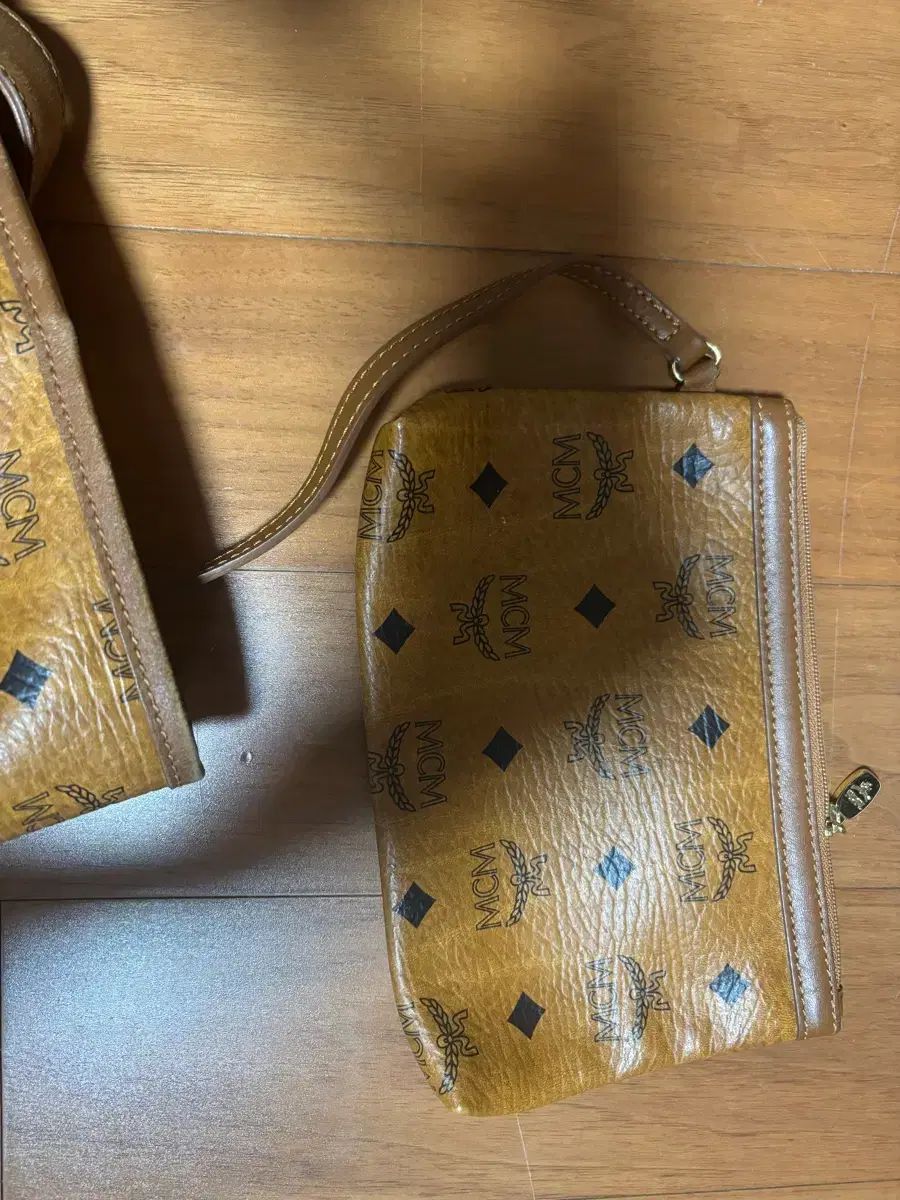 MCM ヴィセトス ショルダートートバッグ ブラウン