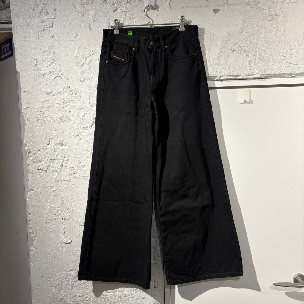DIESEL ディーゼル D-AKEMI Flare Jeans ブーツカットデニムパンツ A02757 ブラック size:27 【表参道B05】