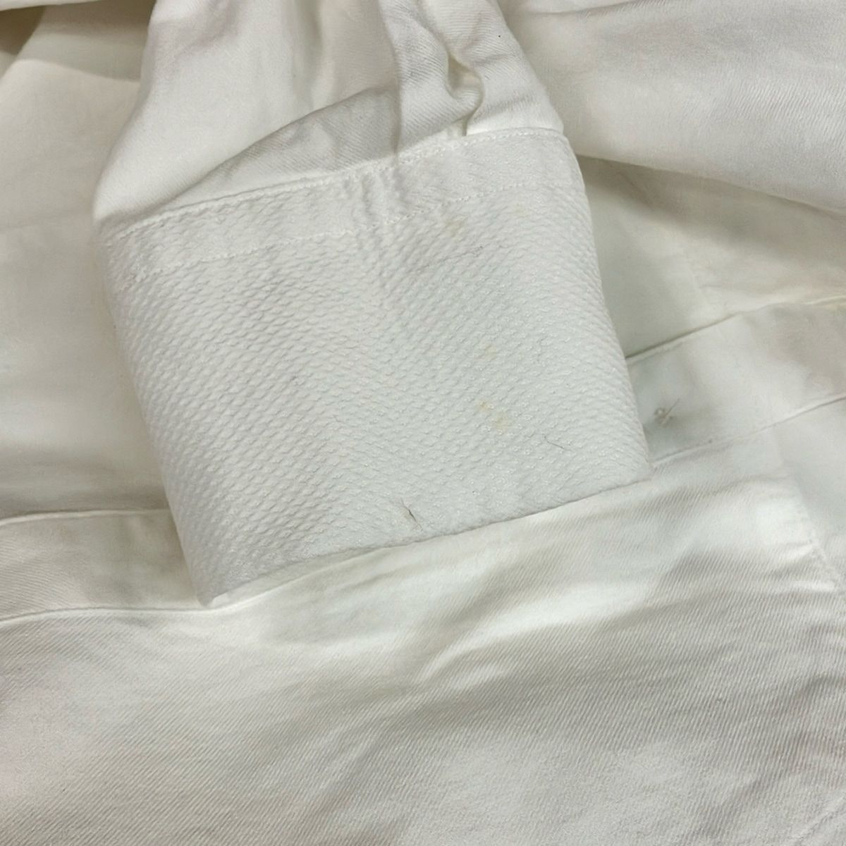 DRIES VAN NOTEN(ドリスヴァンノッテン) ワンピース サイズ38 L レディース美品 - 白 長袖/ひざ丈/シャツワンピ DRIES VAN NOTEN(ドリスヴァンノッテン) ワンピース サイズ38 L レディース美品 - 白 長袖/ひざ丈/シャツワンピ