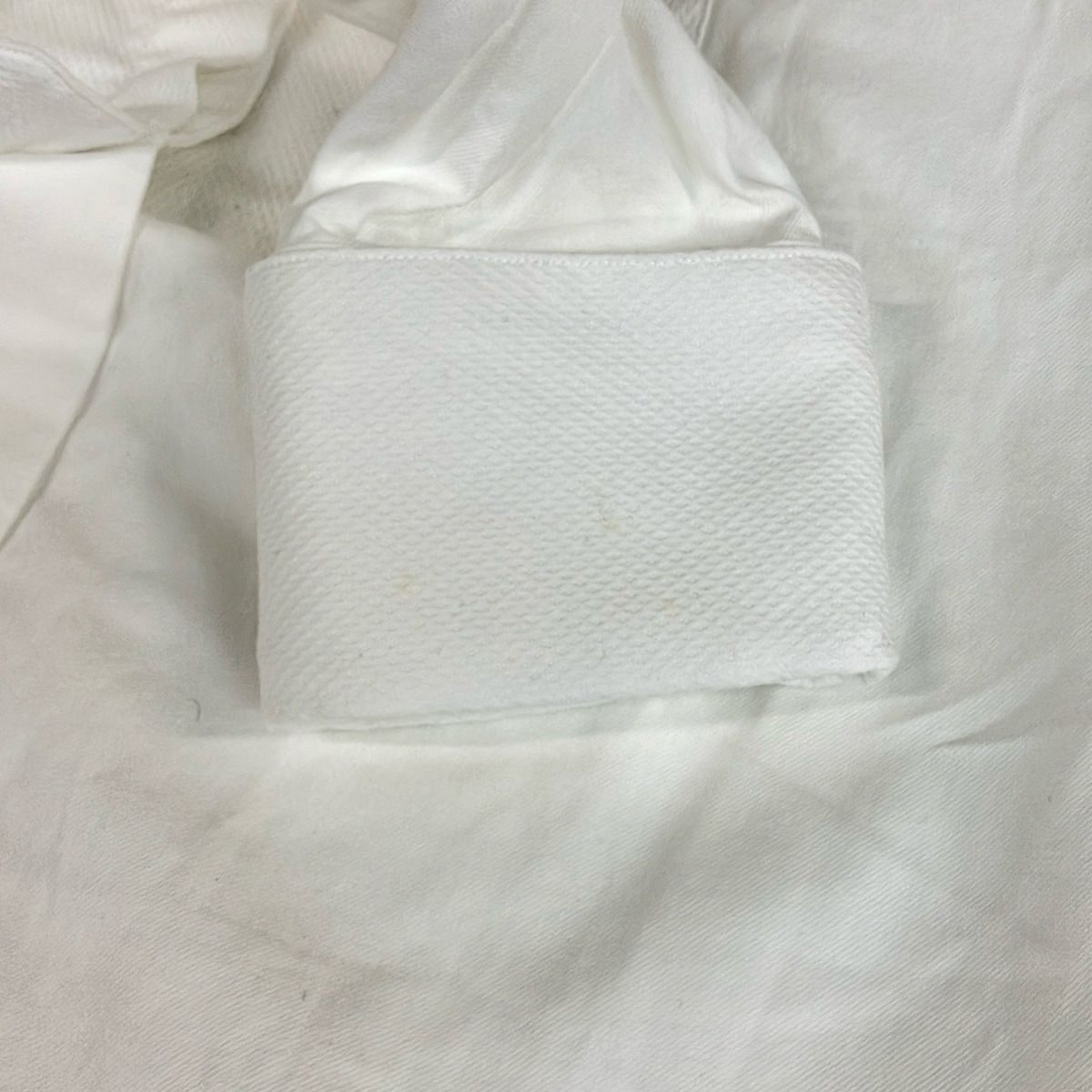 DRIES VAN NOTEN(ドリスヴァンノッテン) ワンピース サイズ38 L レディース美品 - 白 長袖/ひざ丈/シャツワンピ DRIES VAN NOTEN(ドリスヴァンノッテン) ワンピース サイズ38 L レディース美品 - 白 長袖/ひざ丈/シャツワンピ