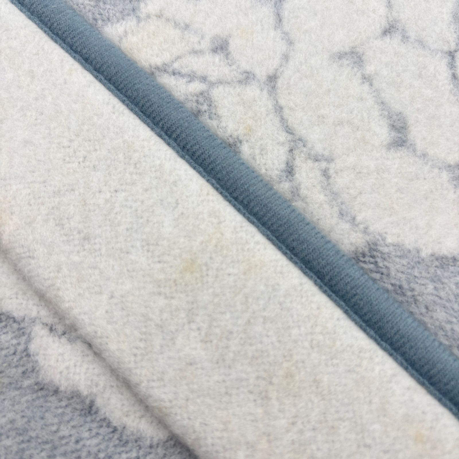 未使用品】YVESSAINTLAURENT / YSL シルク混綿毛布 140×200cm イブサン