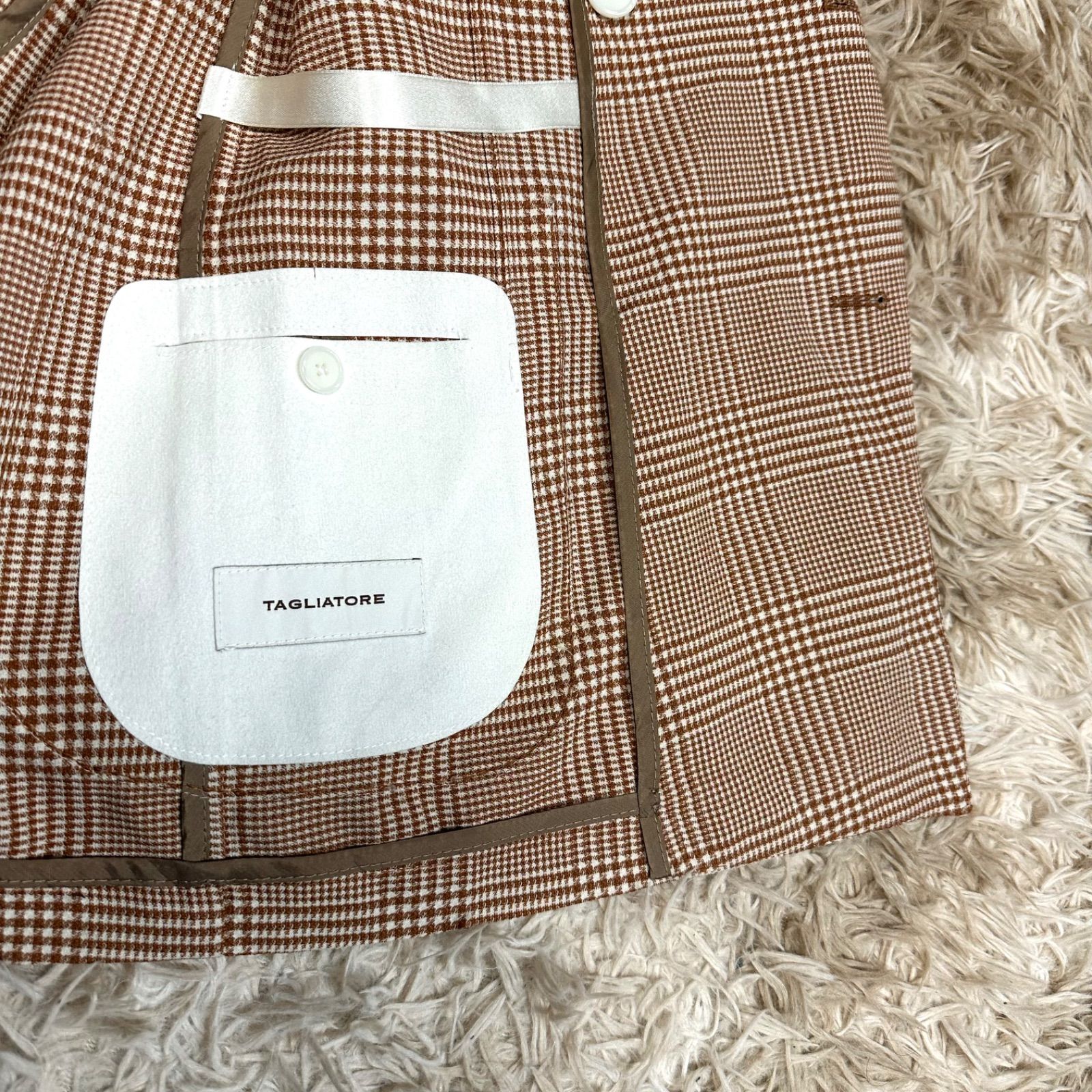 近年モデル【金ボタン】TAGLIATORE タリアトーレ DARREL テーラード 