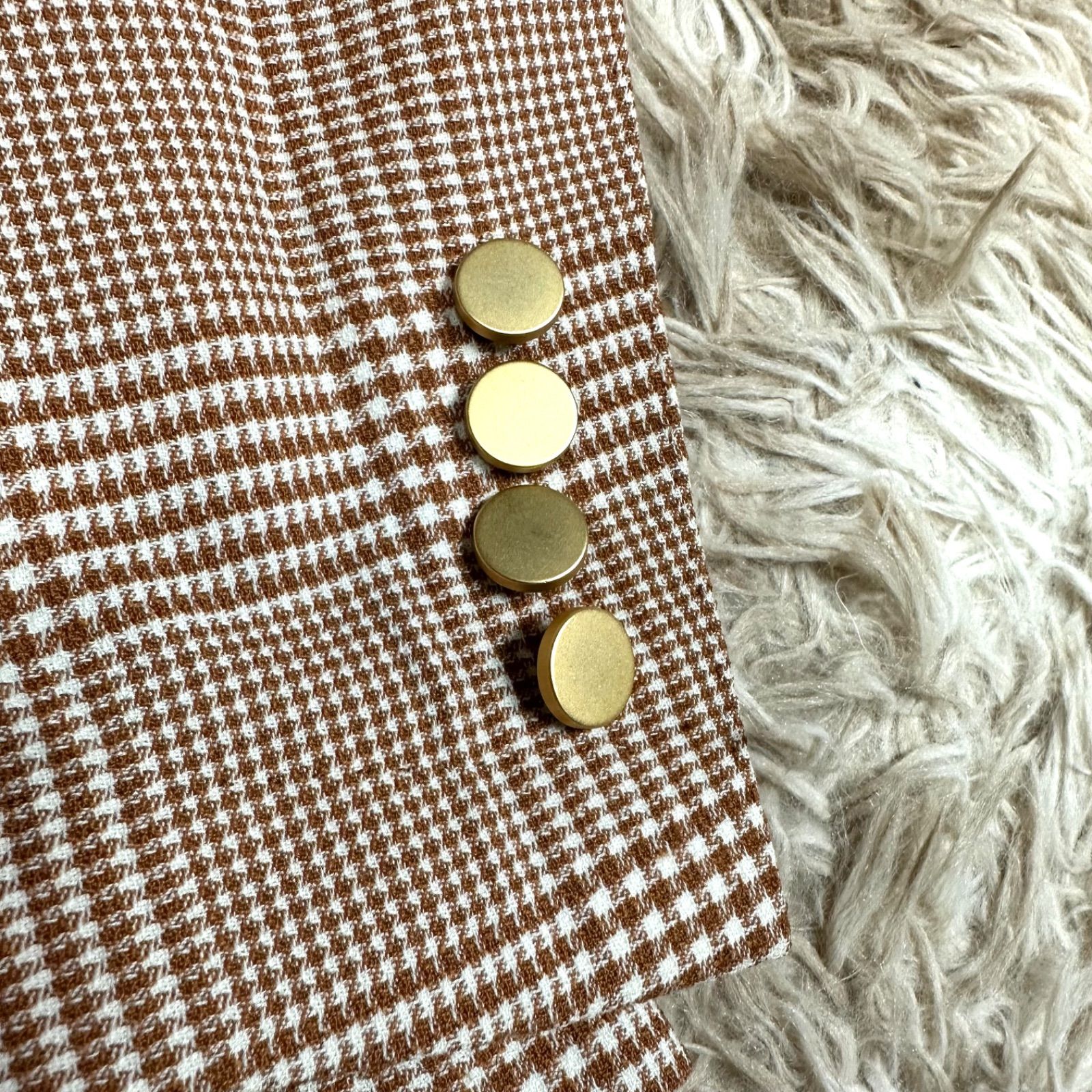 近年モデル【金ボタン】TAGLIATORE タリアトーレ DARREL テーラード 