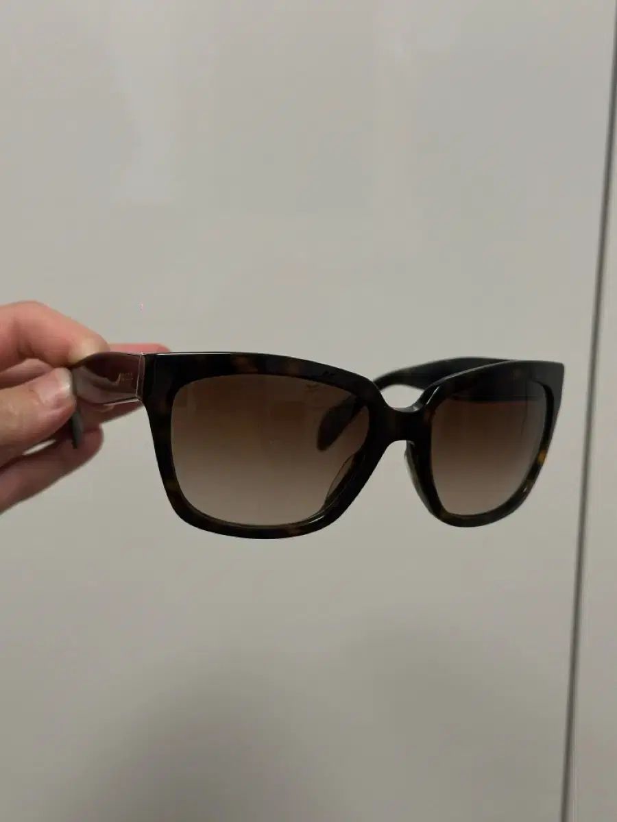 PRADA サングラス