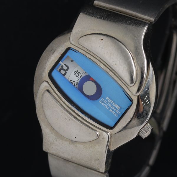 フューチャー SR626SW QZ 白文字盤 メンズ腕時計 HSN 2000000 NSK