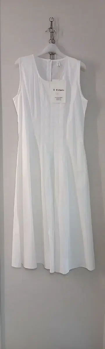 B D stu 白 ノースリーブ ワンピース 新品
