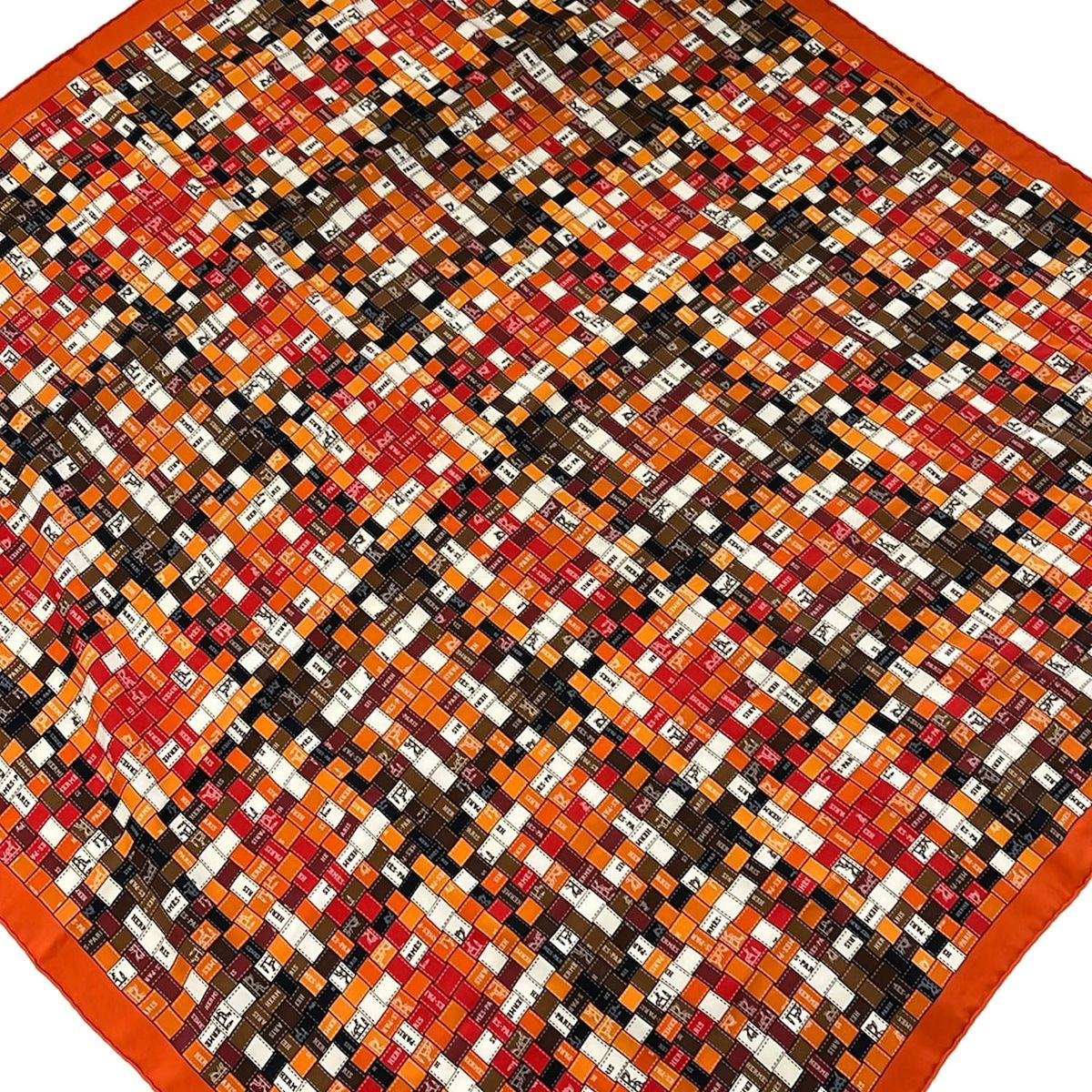 HERMES(エルメス) スカーフ美品 カレ90 オレンジ×レッド×マルチ ボルデュックリボン柄