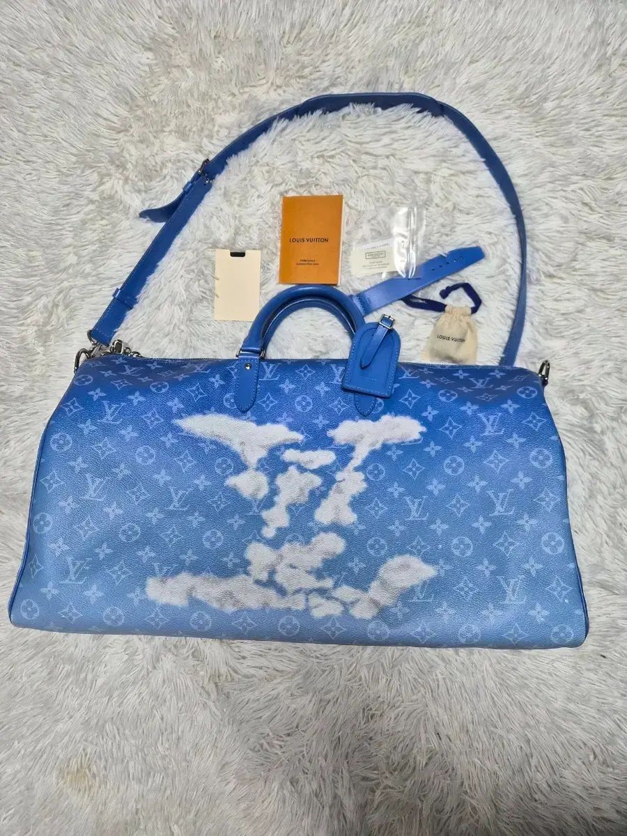 50 Louis Vuitton ルイヴィトン クラウド キー 丸のまま 50