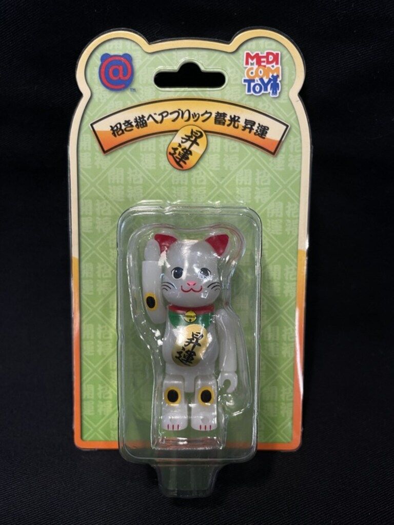 MEDICOM TOY - 招き猫 ベアブリック 蓄光 100% be@rbrick 昇運 MEDICOM TOY BE@RBRICK 招き猫ベアブリック 蓄光 昇運 100% 100