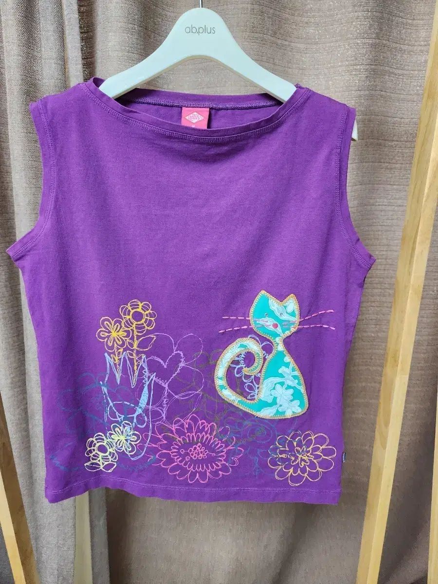 Nilly 紫 猫 フラワー ノースリーブTシャツ