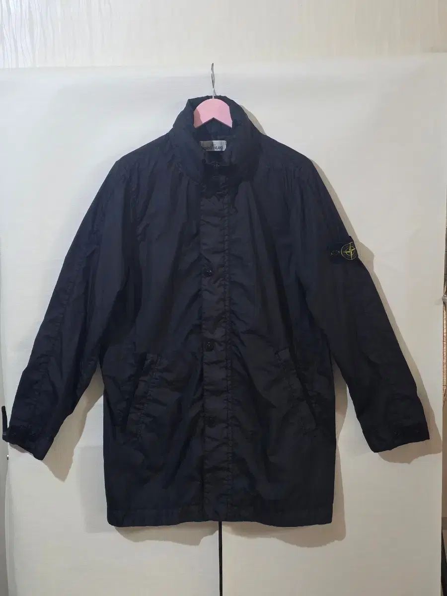 STONE ISLAND ストーンアイランド ブラック ウィンドブレーカー ジャケット