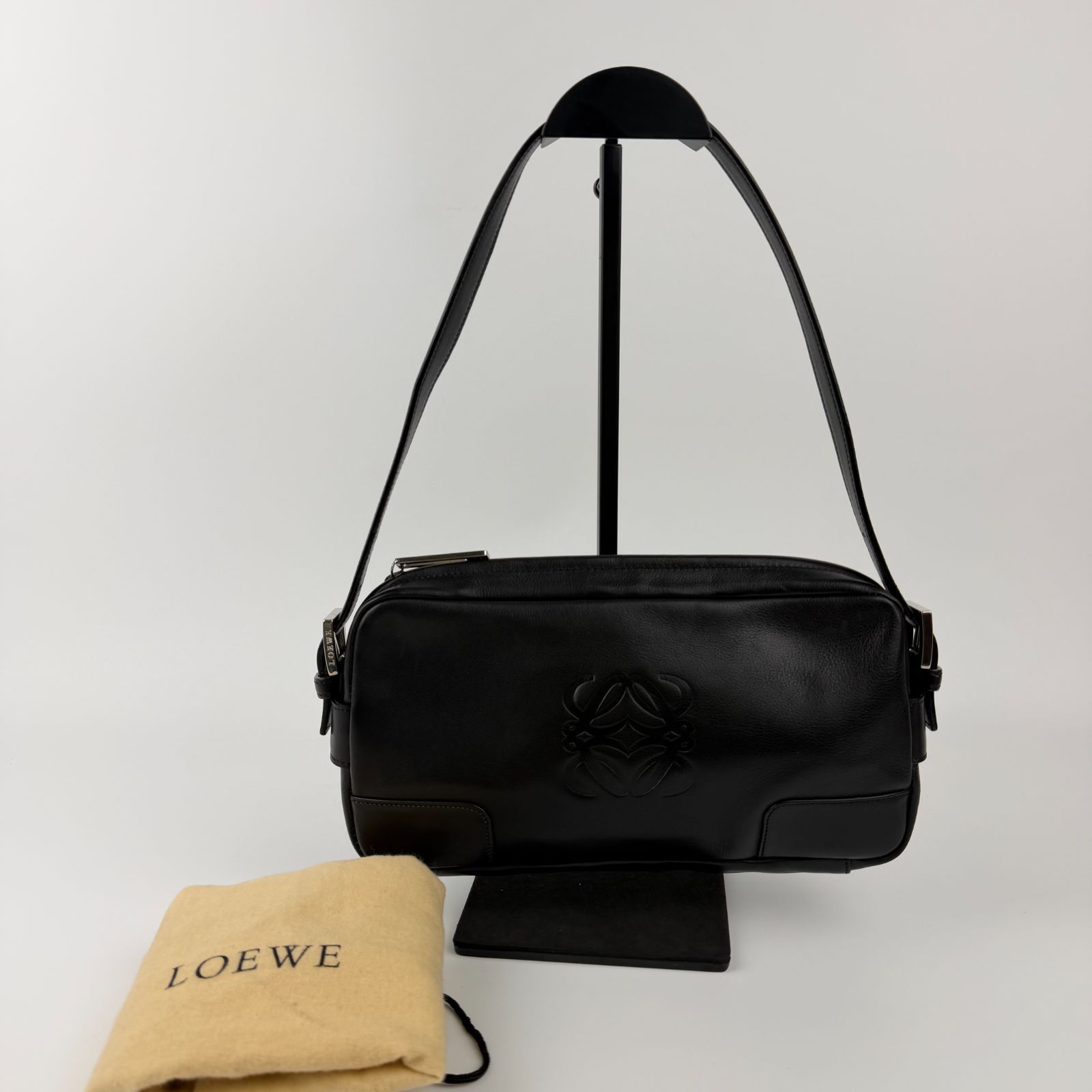 【中古】LOEWE ロエベ アナグラム ショルダーバッグ ブラック レザー ヴィンテージ レディース【中古美品】HIBUOCHI VINTAGE hboc260523a06