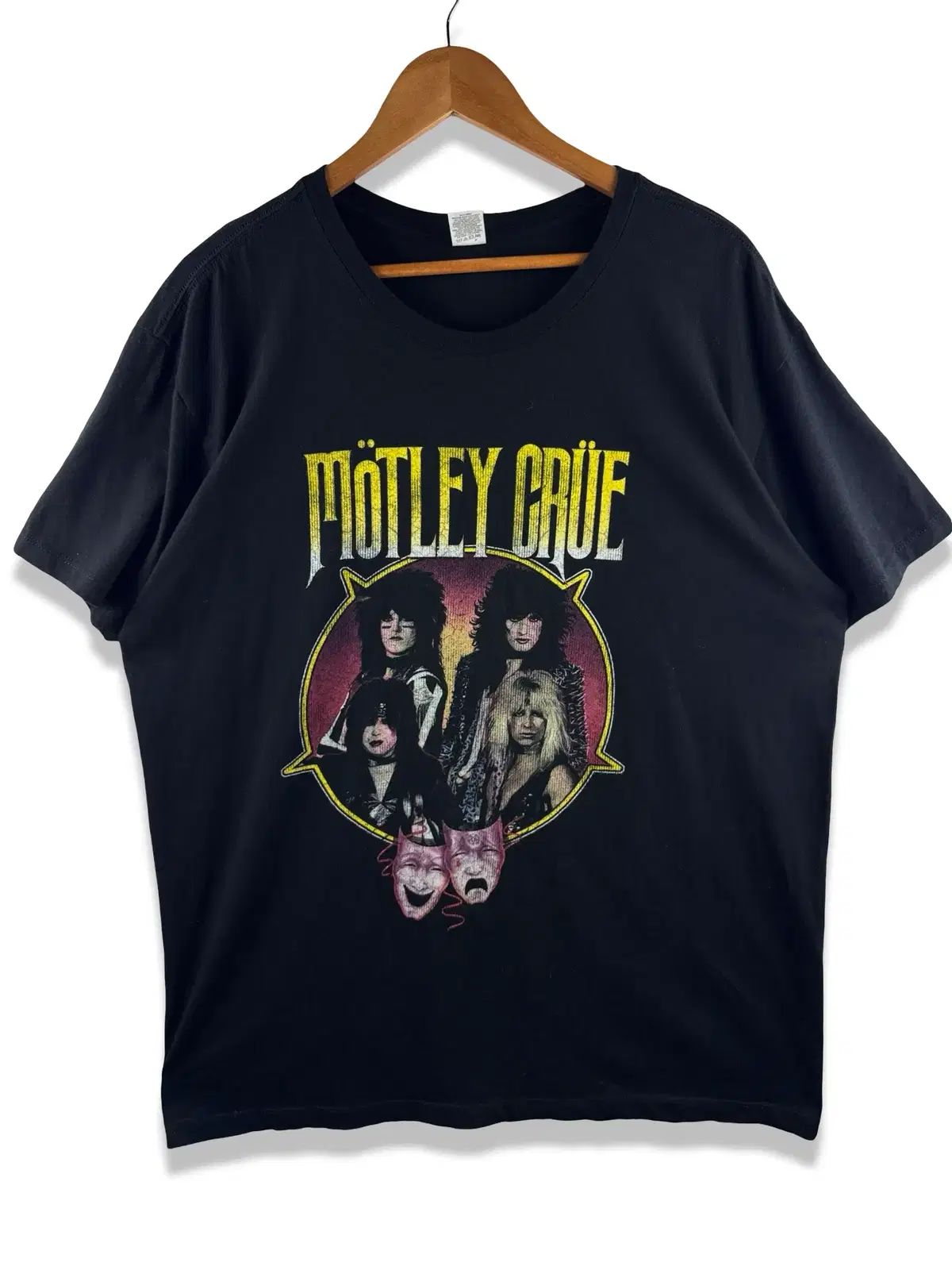 Motley Crue Theatre Pentagram TEE3677