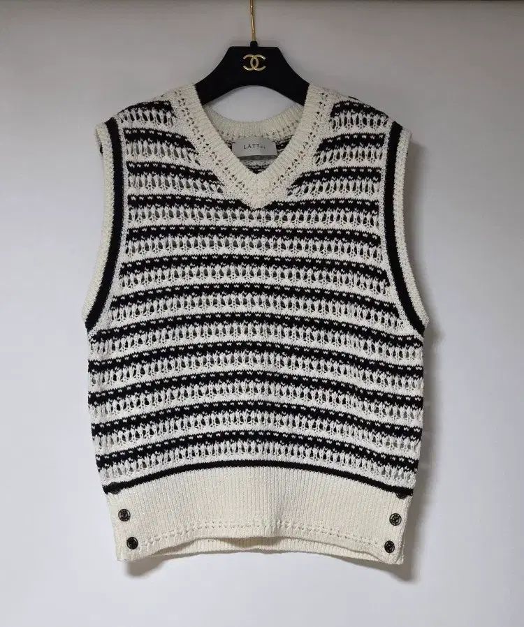 36万 The HANDSOME LATT 21 クロシェ ニット ベスト (90