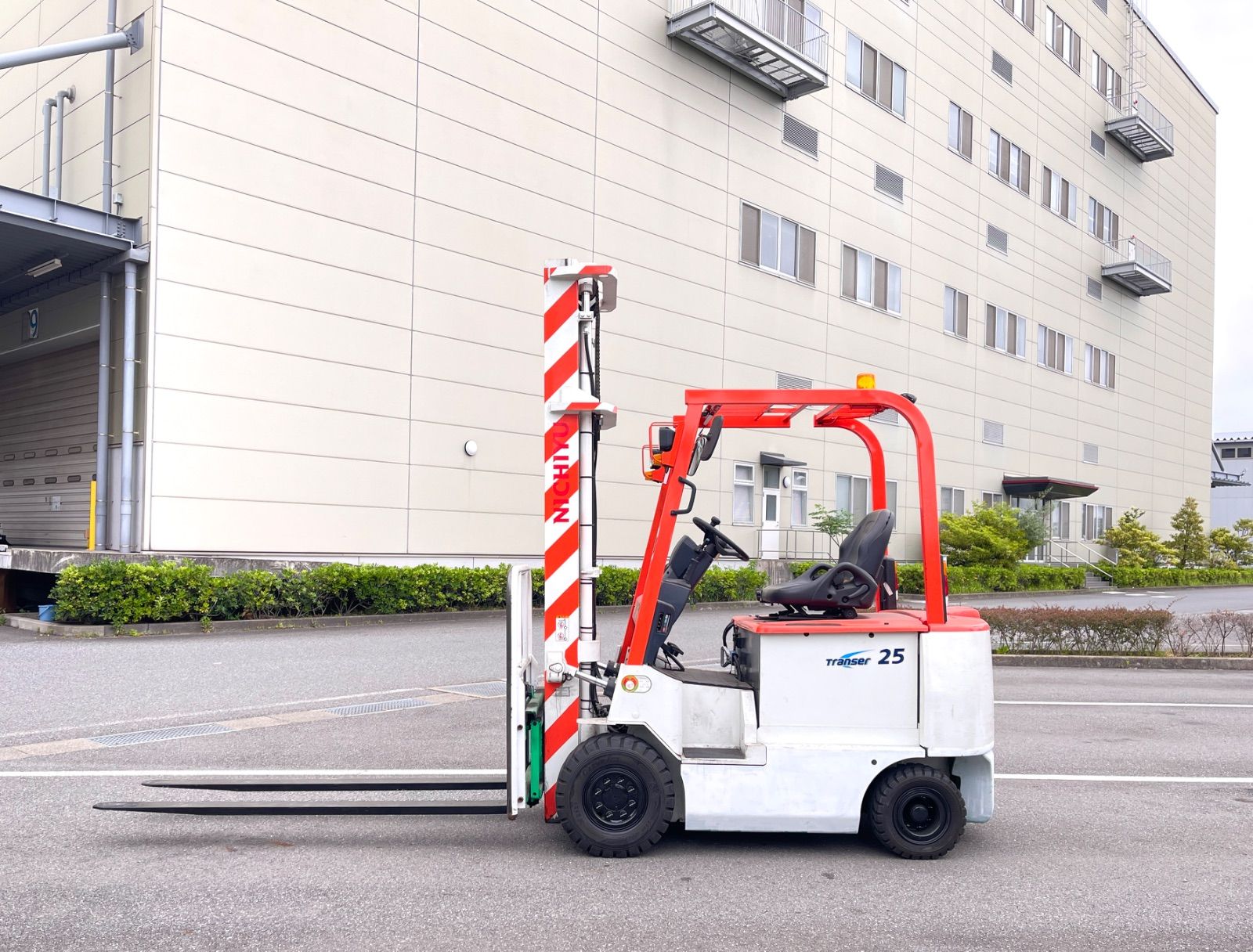 ニチユ 電動フォークリフト 2.1t 4.5m FB25PN-77B-450SF