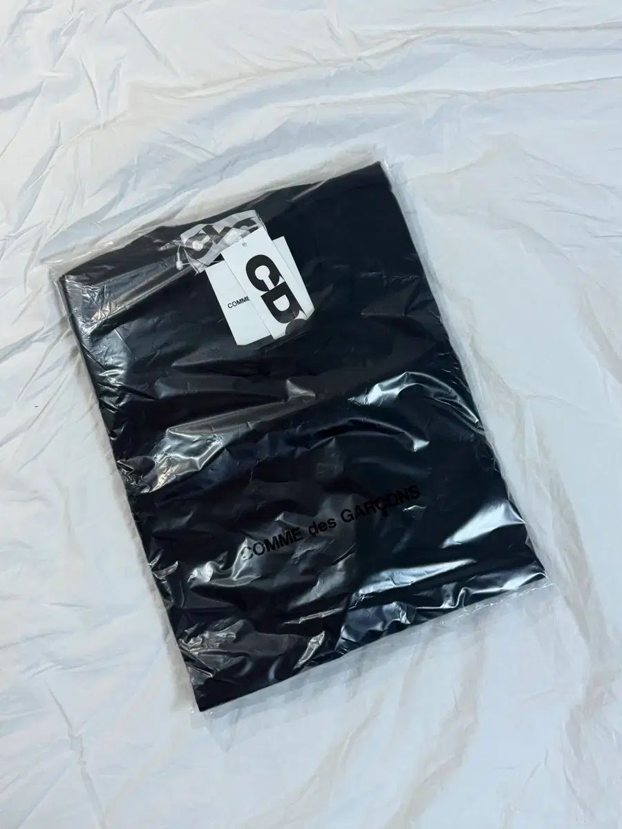 CDG バックプリント ブラック ロゴ 半袖 XL 新品