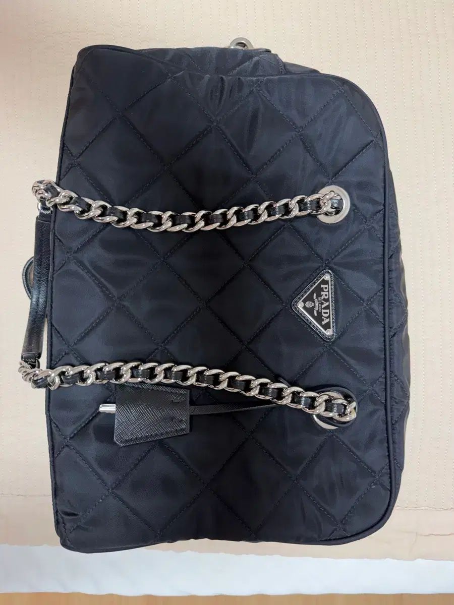 PRADA ブラック キルティング チェーン ショルダーバッグ