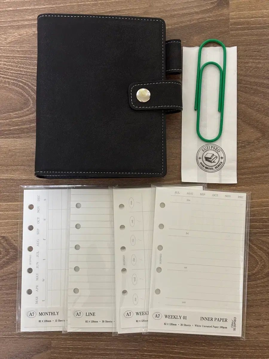 コレクティングBOOK a7 バインダー マットブラック 出品