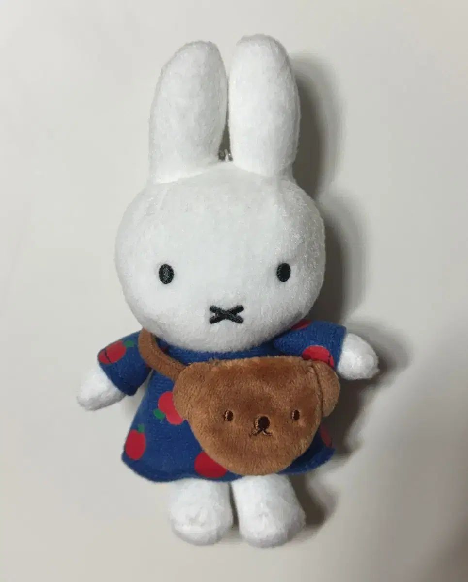 セキグチ ミッフィー りんご 服 ボリス バッグ キーホルダー ぬいぐるみ