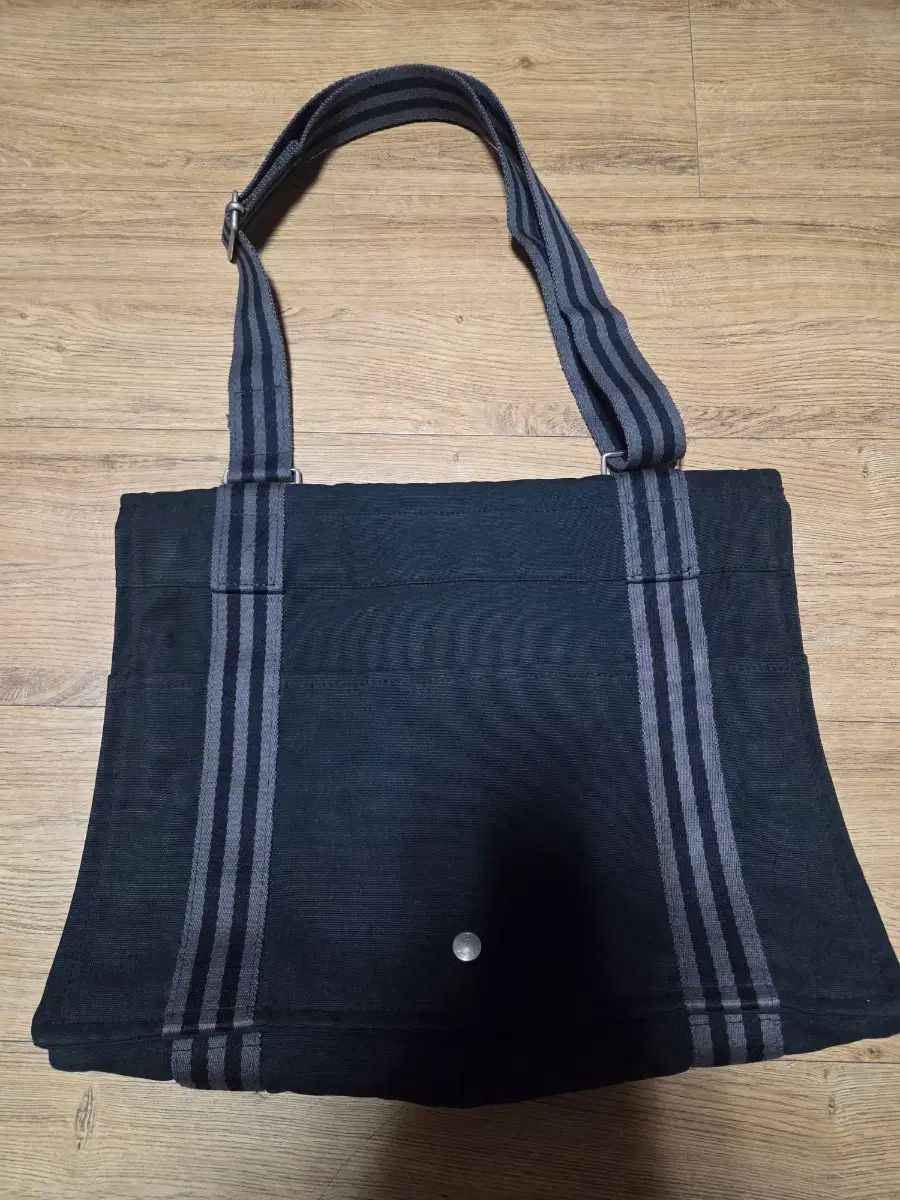 エルメス WHOトゥー クロス メッセンジャー バサ