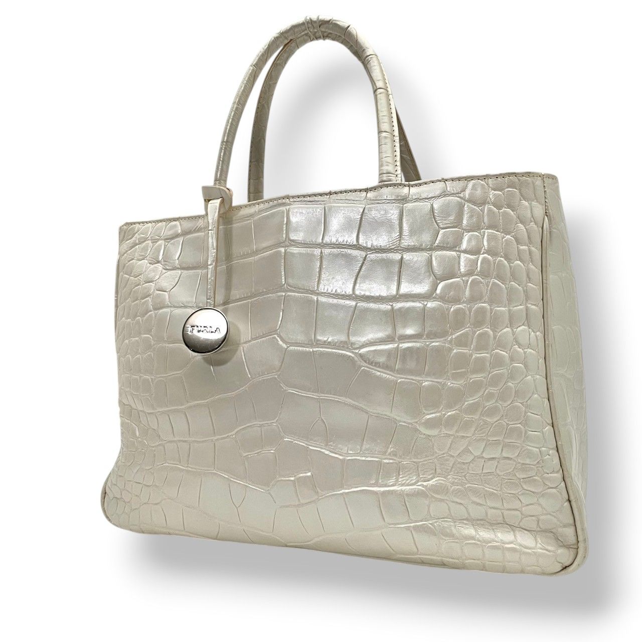 【美品】 フルラ FURLA ハンドバッグ トートバッグ レザー 本革 パールホワイト 白 ゴールド金具 ロゴ 自立可 フォーマル 冠婚葬祭 エレガント クラシック ビンテージ 上品 鞄 通勤 通学 お出かけ デイリー レディース 定番 人気 S61
