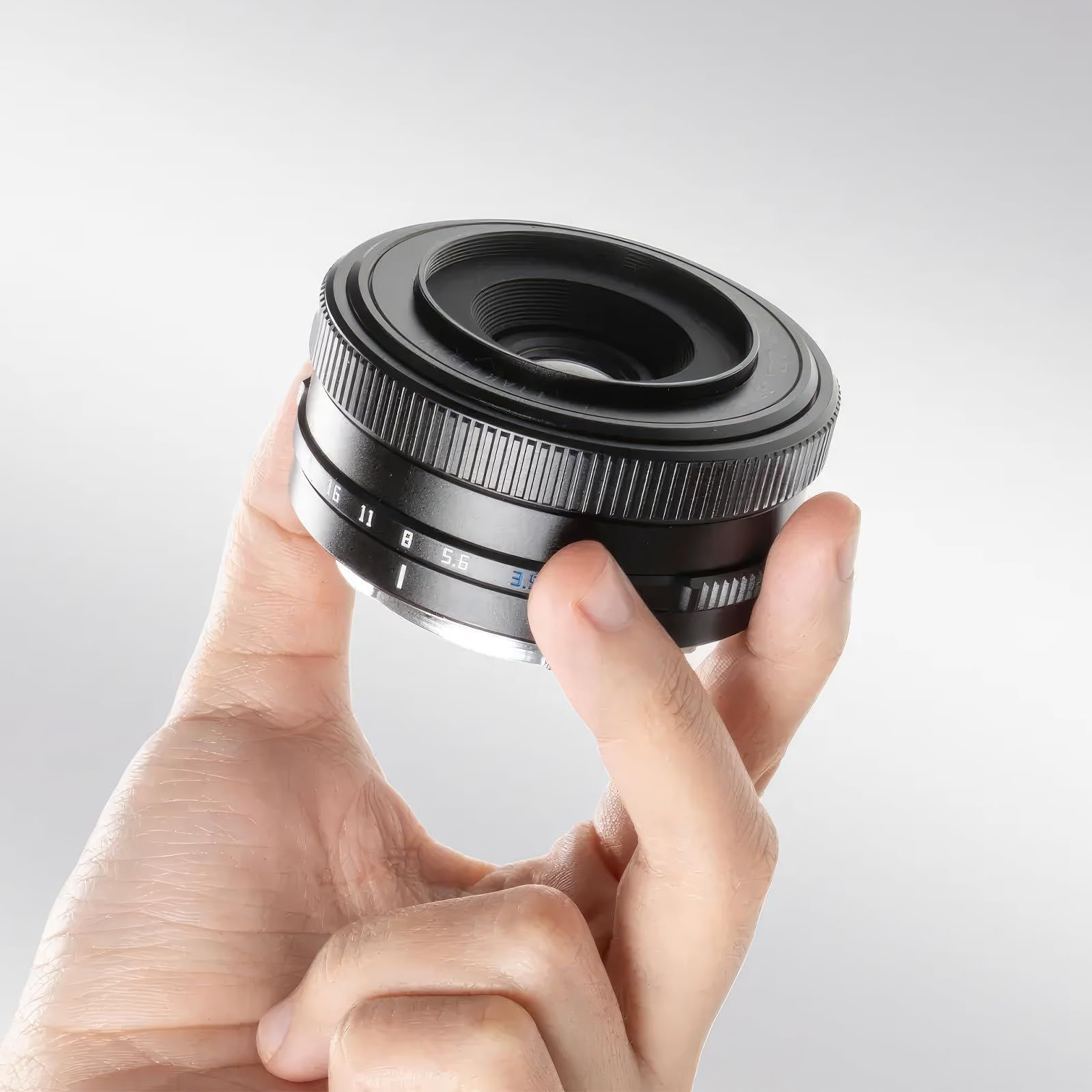 新品 TTArtisan AF 14mm F3.5 パンケーキレンズ 広角レンズ Xマウント APS-C オートフォーカス 軽量 単焦点 Xマウントミラーレスカメラ対応 銘匠光学 新品 TTArtisan AF 14mm F3.5 パンケーキレンズ 広角レンズ Xマウント APS-C オートフォーカス 軽量 単焦点 Xマウントミラーレスカメラ対応 銘匠光学
