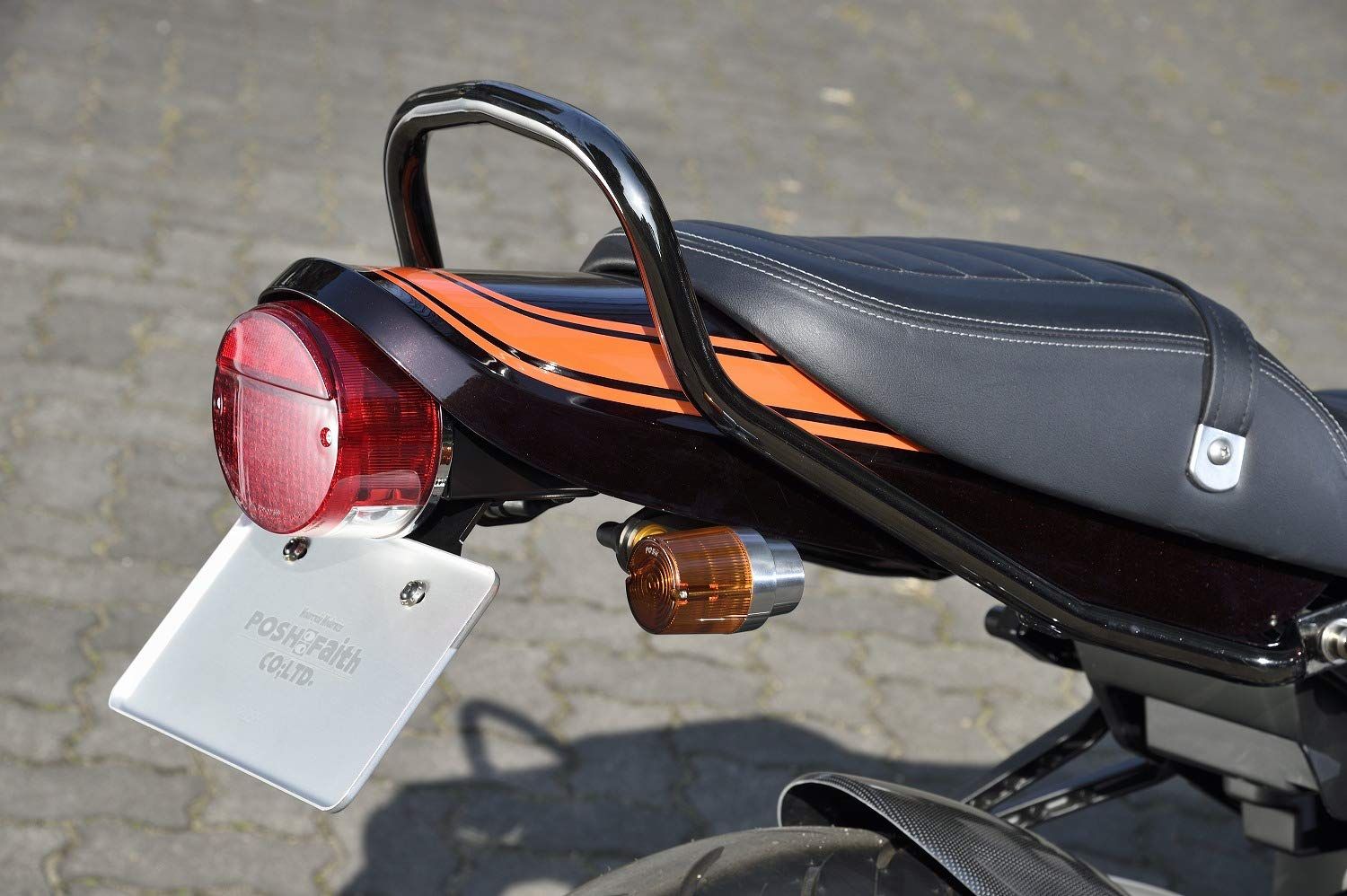 新品 ポッシュフェイス(POSH FAITH) バイク用品 Z2スタイル タンデムグリップ Z900RS/CAFE(18-26年) ブラッククローム 132070-66 新品 ポッシュフェイス(POSH FAITH) バイク用品 Z2スタイル タンデムグリップ Z900RS/CAFE(18-26年) ブラッククローム 132070-66