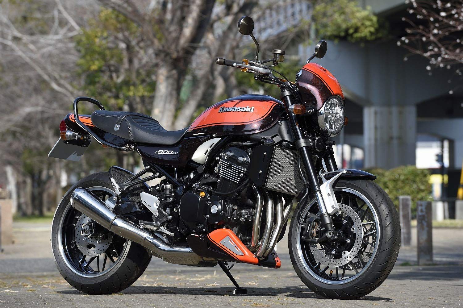 新品 ポッシュフェイス(POSH FAITH) バイク用品 Z2スタイル タンデムグリップ Z900RS/CAFE(18-26年) ブラッククローム 132070-66 新品 ポッシュフェイス(POSH FAITH) バイク用品 Z2スタイル タンデムグリップ Z900RS/CAFE(18-26年) ブラッククローム 132070-66