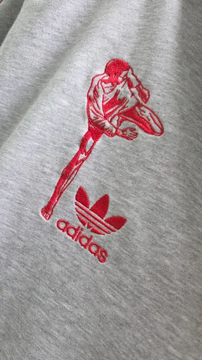 アディダス 00s コーティス風 フードTシャツ アディダス 00s コーティス風 フードTシャツ