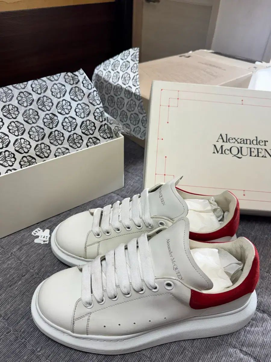 Alexander McQueen オーバーソール スニーカー 白/レッド
