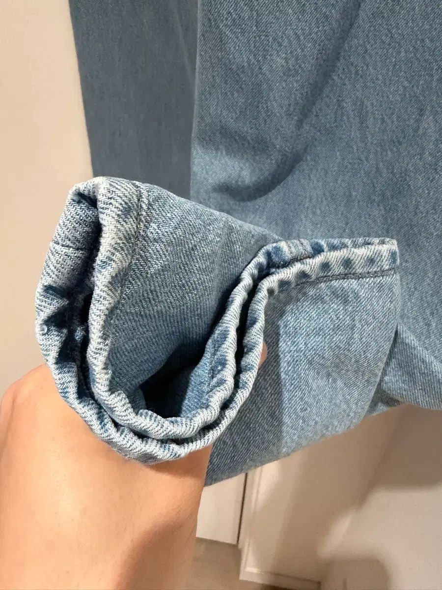 UNIQLO ユニクロ JW Kinloch Anderson(キンロックアンダーソン) JWA ストレートデニム 32サイズ (新品) UNIQLO ユニクロ JW Kinloch Anderson(キンロックアンダーソン) JWA ストレートデニム 32サイズ (新品)