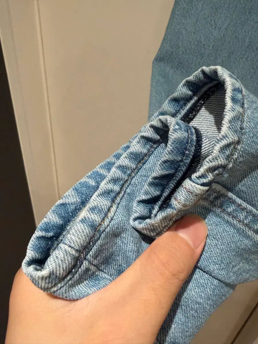 UNIQLO ユニクロ JW Kinloch Anderson(キンロックアンダーソン) JWA ストレートデニム 32サイズ (新品) UNIQLO ユニクロ JW Kinloch Anderson(キンロックアンダーソン) JWA ストレートデニム 32サイズ (新品)