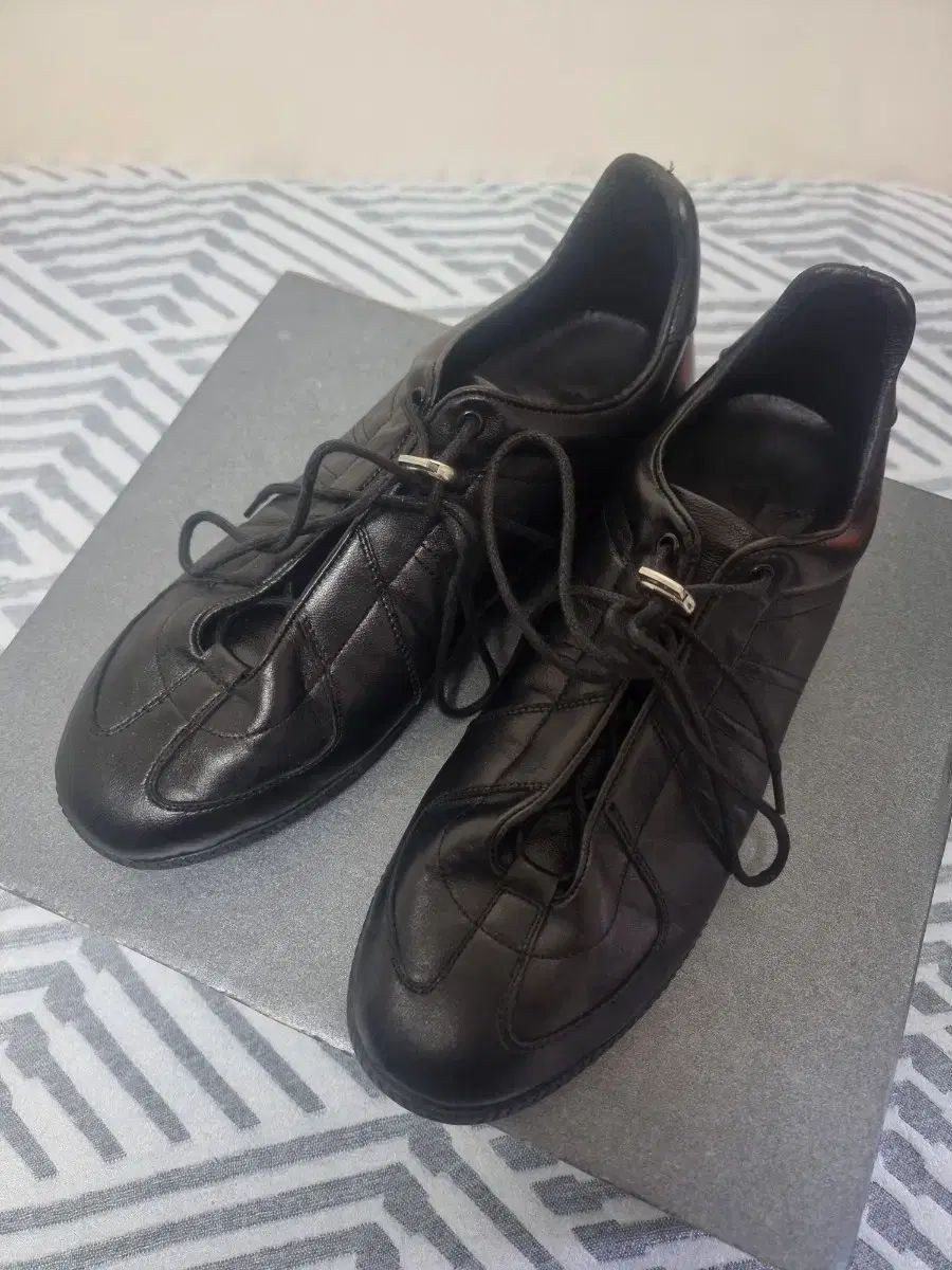 デベシオン DV RACING TRAINERS 01 / 270size