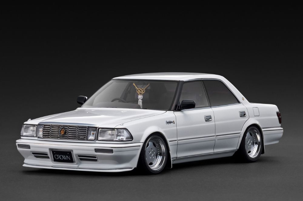 TOYOTA CROWN Royal Saloon G (130) White (1/18 Scale)