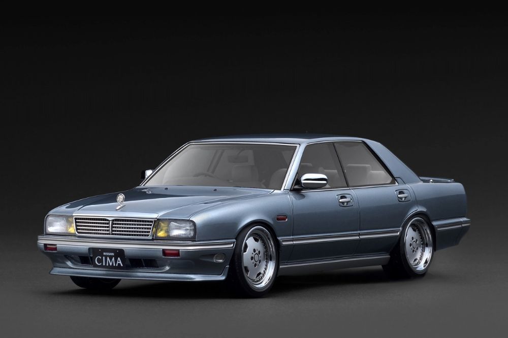 NISSAN GLORIA CIMA (Y31) Light Blue (1/18 Scale)
