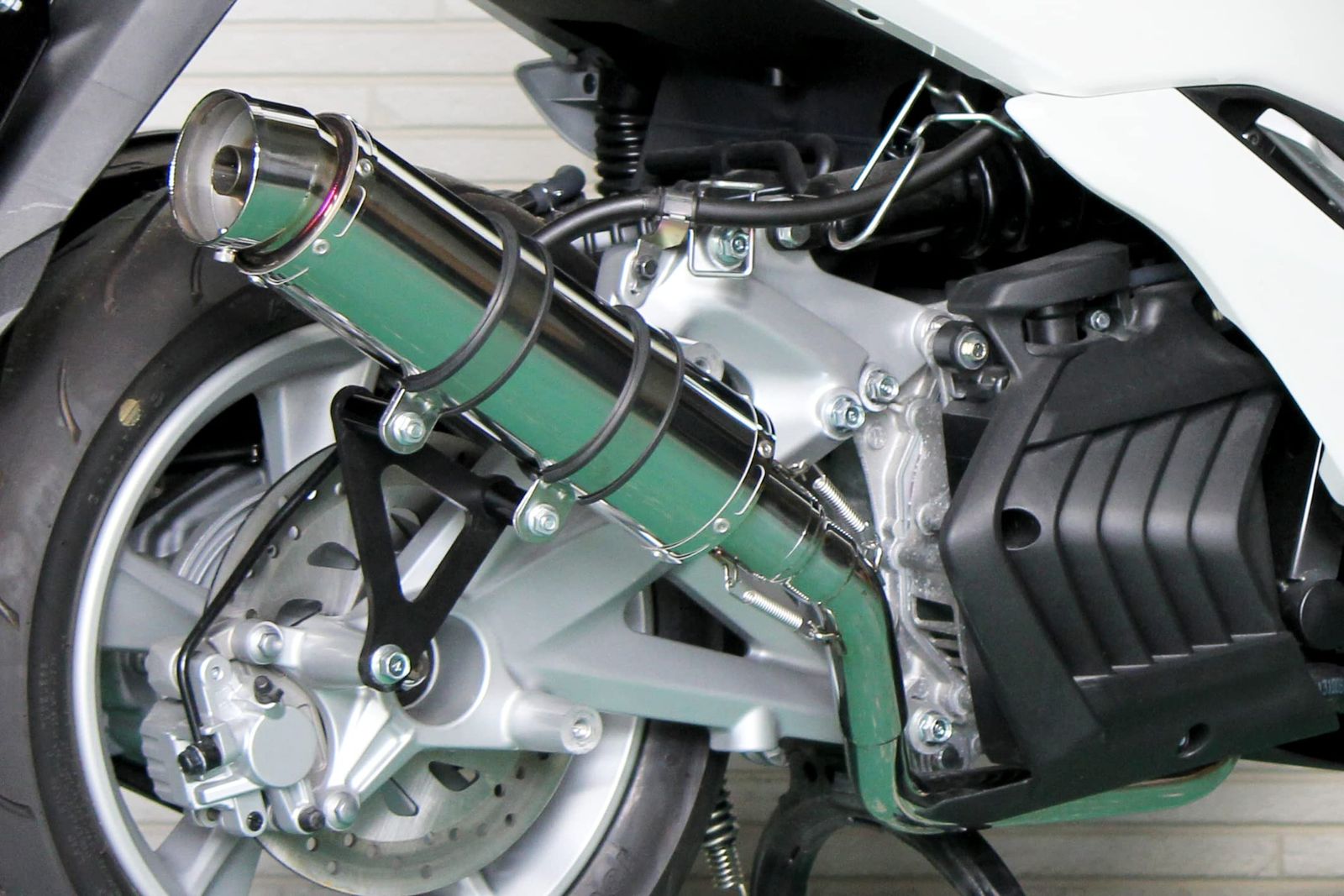 新品 HMS ヤマハ マジェスティS (JBK-SG28J/2BK-SG52J) 2014年～2020年モデル対応 バイクマフラー R300 アップタイプ SUS ステンレス マフラー シルバーカラー MAJESTY-S 201-022